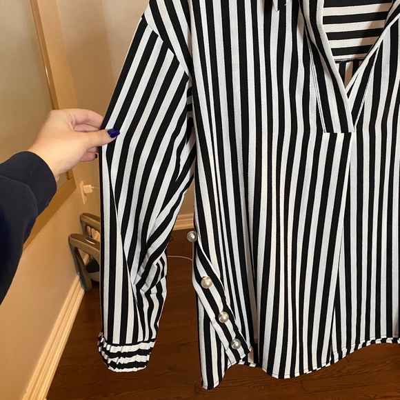 Perfect condition stripped blouse - Picture 2 of 5